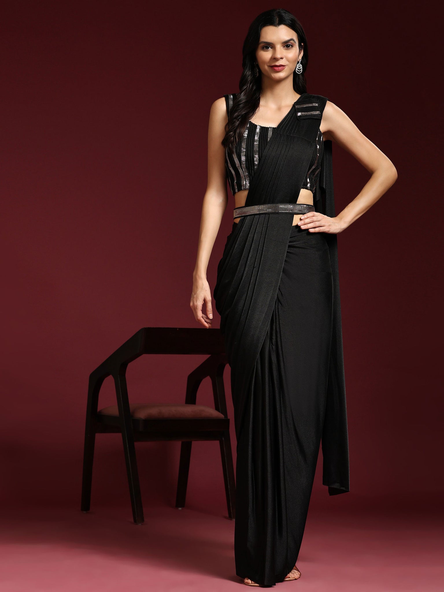 Saanjh by Lea Aalia Black Wrap Pre-Stitched Saree – Nykaa Fashion