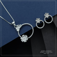 Load image into Gallery viewer, Chain with Round Pendant and Earring
