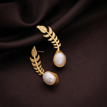 Load image into Gallery viewer, Freshwater Baroque Pearl Earring
