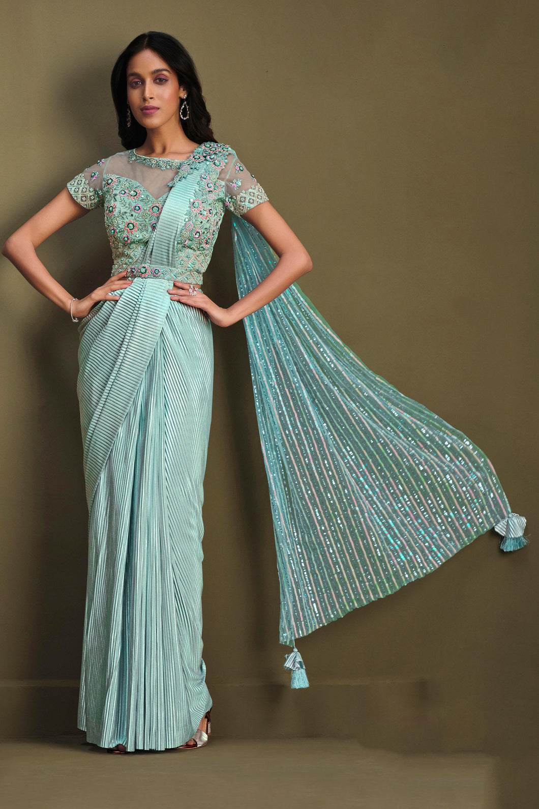 Saree Collection Online - Rent Designer Ethnic Saree for Women and Men  @Rentitbae.com