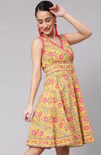 Load image into Gallery viewer, Cotton Floral Printed Dresss
