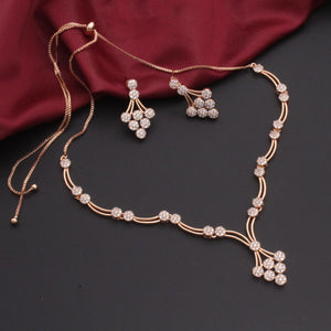 Stylish Rose Gold Neckpiece with Earrings