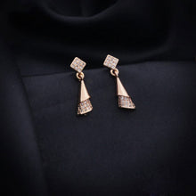 Load image into Gallery viewer, Stone Studded Droplet Earrings
