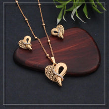 Load image into Gallery viewer, Stylish Chain Set with Earrings

