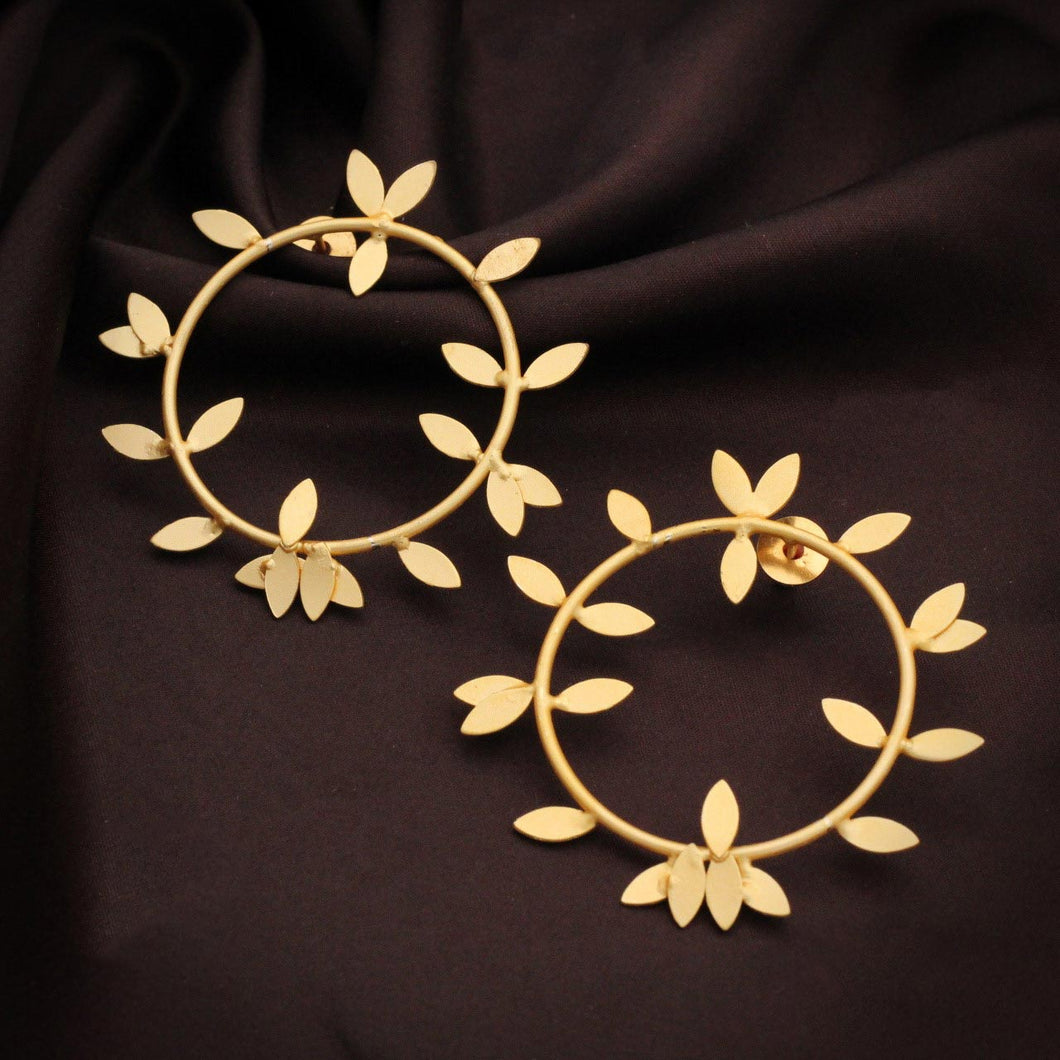 Handcrafted Circle Paving Earring
