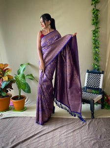 Copper Zari Weaving Silk Saree With Grand Pallu